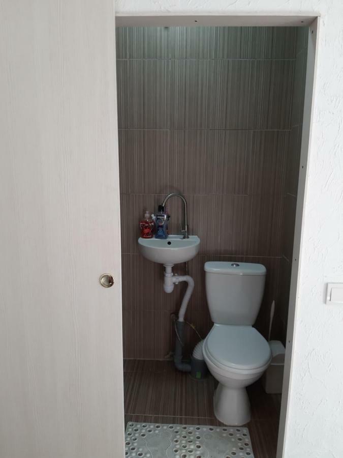 Новая Квартира Apartamento Odessa Exterior foto