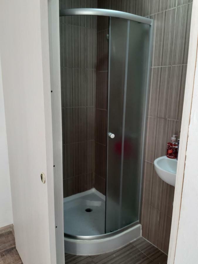 Новая Квартира Apartamento Odessa Exterior foto